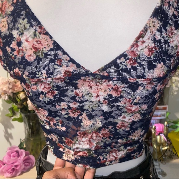 Love Culture whimsical gothic fairycore floral print square neck crop top - Picture 8 of 10